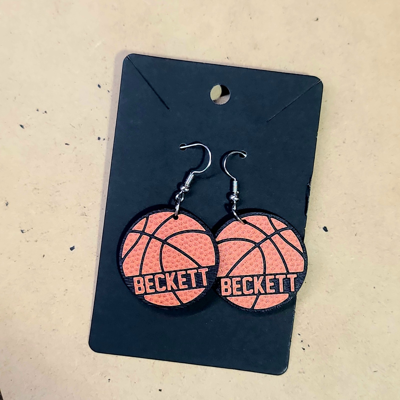 Basketball earrings personalized with Beckett